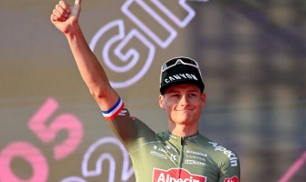 Alpecin-Fenix wechselte auf das neueste Trikot