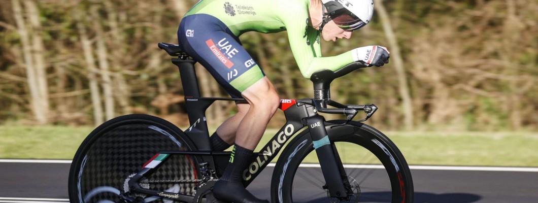 Ayuso nahm erstmals an der Grand Tour teil und erreichte mit dem dritten Platz in der Gesamtwertung das Podium